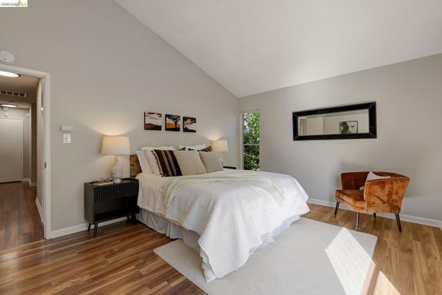 Image 22 of 47 For 2651 Tamalpais Dr