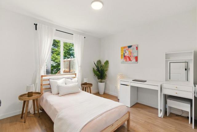 640 Heather Court, Pacifica CA: https://media.crmls.org/mediaz/17a0b6f4-ffb4-4207-94fd-6d7927e8489e.jpg