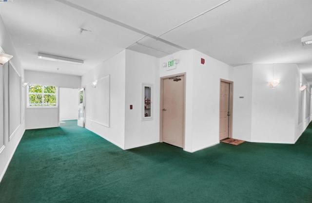 25850 Kay Ave, Hayward CA: https://media.crmls.org/mediaz/17a0e4c9-3ff4-430d-ba89-981d22232b0e.jpg