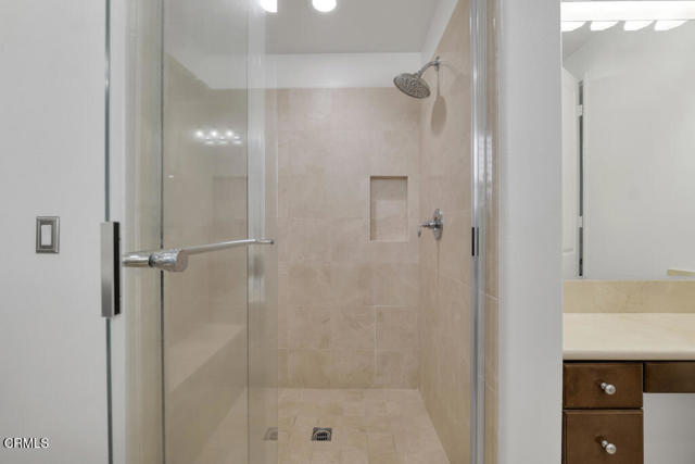 11806 Ricasoli Way, Porter Ranch CA: https://media.crmls.org/mediaz/17a26a5e-292d-47c9-b220-ac9f5ad784d2.jpg