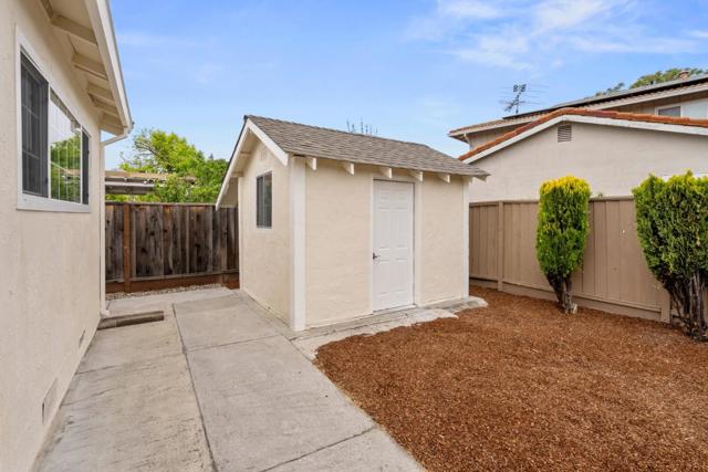 569 Blairburry Way, San Jose CA: https://media.crmls.org/mediaz/17a2817d-1b3c-45e1-82e7-4ec2156e65f3.jpg