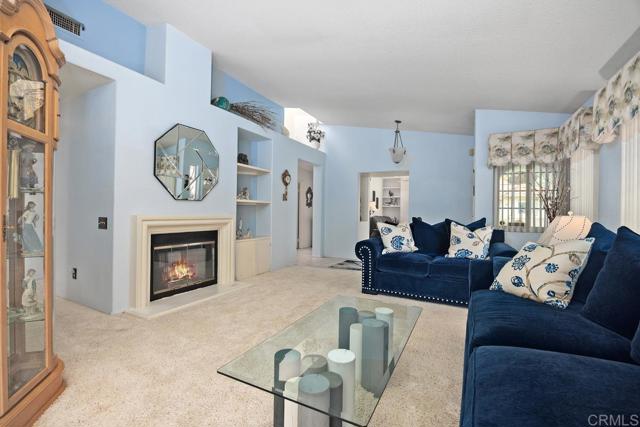 2175 Castilla Way, Oceanside CA: https://media.crmls.org/mediaz/17a31b4f-a3a7-4bdc-859f-e0ccad2f61d8.jpg
