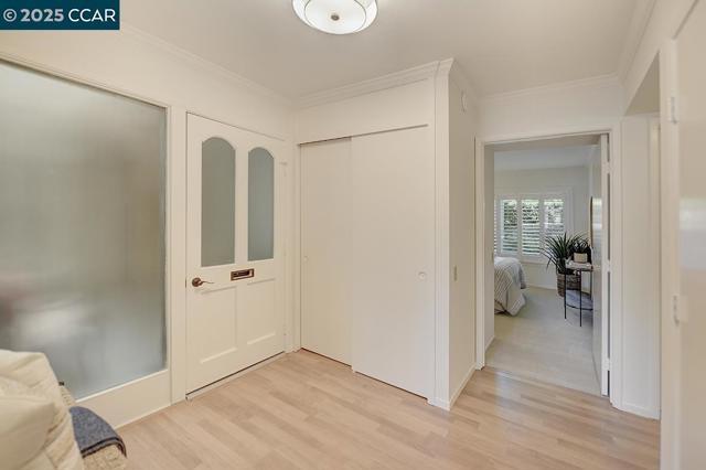 1224 Singingwood Ct, Walnut Creek CA: https://media.crmls.org/mediaz/17a34bc6-5eaf-4bb7-af75-2fde674055c6.jpg