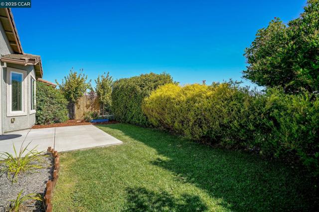 304 Birch Ridge Dr, Rio Vista CA: https://media.crmls.org/mediaz/17a38dbc-a010-4f6c-ace5-fdb13227c3f9.jpg