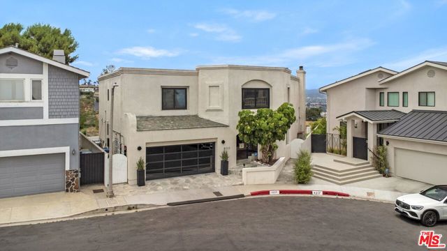 4223 Don Carlos Drive, Los Angeles CA: https://media.crmls.org/mediaz/17a3bc20-5cc5-4ccf-b320-5fa56d5c1f49.jpg