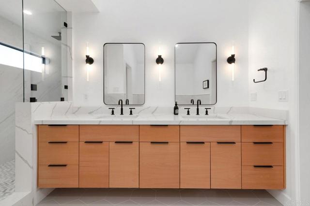 3453 Via Loma Vista, Escondido CA: https://media.crmls.org/mediaz/17a49f1d-c411-4bbc-b8c2-11c3e2572aba.jpg