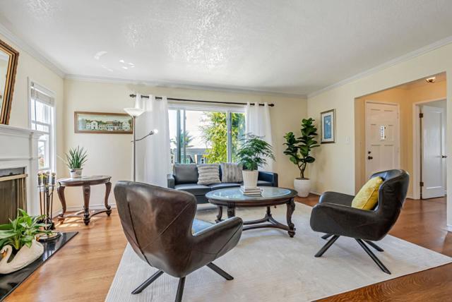 604 Key Boulevard, Richmond CA: https://media.crmls.org/mediaz/17a57b56-8c46-430b-8088-850c1565a110.jpg