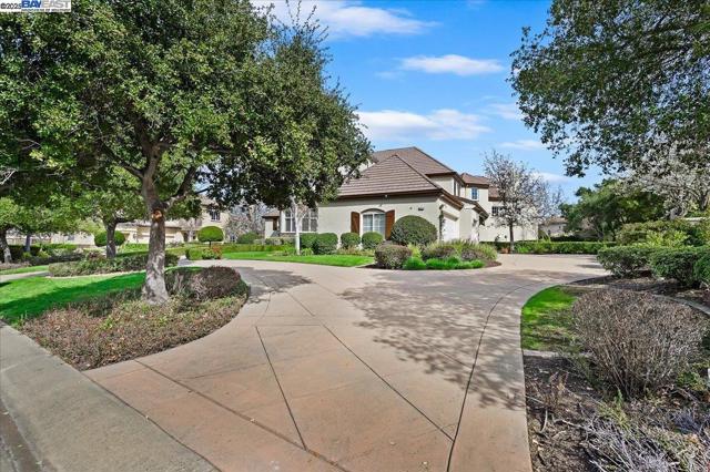 Image 36 of 58 For 2434 Pomino Way