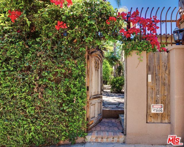 1900 N Serrano Avenue, Los Angeles CA: https://media.crmls.org/mediaz/17a6235a-d948-417d-8078-8c028736f1a2.jpg