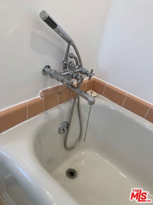 1201 S OGDEN Drive, Los Angeles CA: https://media.crmls.org/mediaz/17a6b48c-5ea9-435a-9fb8-df3093810451.jpg