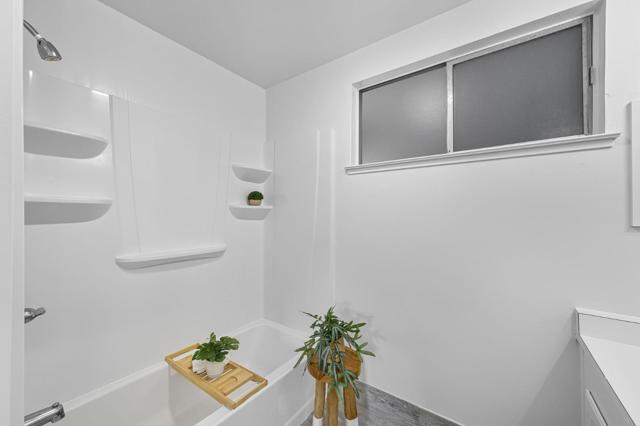 1100 Bounty Drive, Foster City CA: https://media.crmls.org/mediaz/17a7e981-7f3c-4c86-92a1-3cd0aa3044b6.jpg