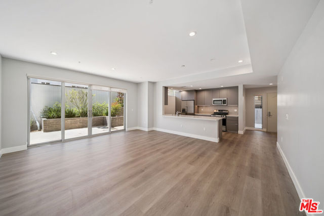 1223 N Hayworth Avenue, West Hollywood CA: https://media.crmls.org/mediaz/17a7ea61-9498-4af0-b171-b26c934a99b0.jpg