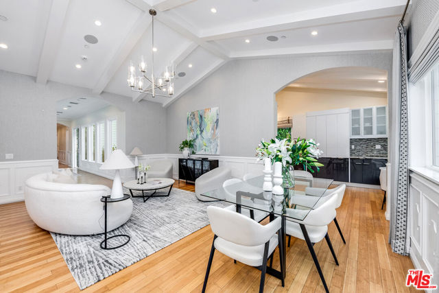 14539 Valley Vista Boulevard, Sherman Oaks CA: https://media.crmls.org/mediaz/17a8115f-8085-4a64-b5ee-14133f4499e9.jpg