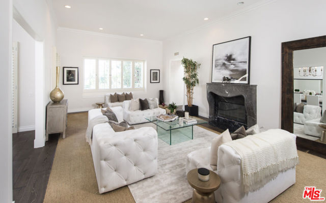 10108 Empyrean Way, Los Angeles CA: https://media.crmls.org/mediaz/17a8eb4d-a0a6-4358-93b9-06ece899d7af.jpg