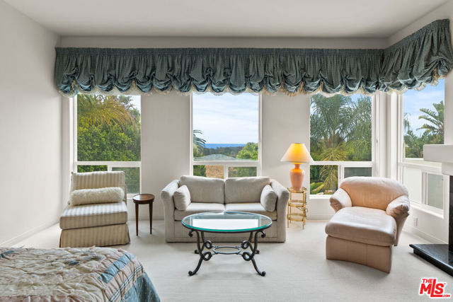 6400 Kanan Dume Road, Malibu CA: https://media.crmls.org/mediaz/17a8f270-843b-461a-be9b-7ad52a0e6b9f.jpg