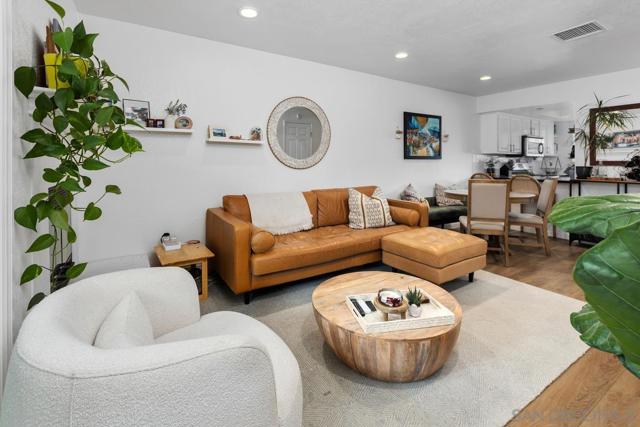 3985 Wabaska, San Diego CA: https://media.crmls.org/mediaz/17a96016-6745-4a1b-a4d2-8435f065efc8.jpg