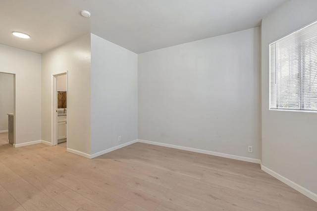 1218 13th Avenue, Oakland CA: https://media.crmls.org/mediaz/17a98bca-6dc0-425e-9a8c-a6a5d4a9a20f.jpg