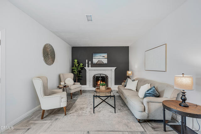 Detail Gallery Image 12 of 37 For 1892 Dunnigan St, Camarillo,  CA 93010 - 3 Beds | 2 Baths