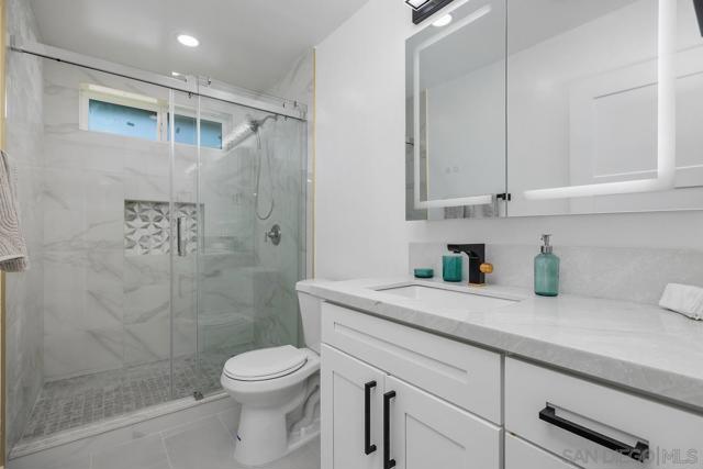 9511 Via Pereza, San Diego CA: https://media.crmls.org/mediaz/17aa0a19-a7f0-46bf-8e8f-5f1b4d09f4d0.jpg