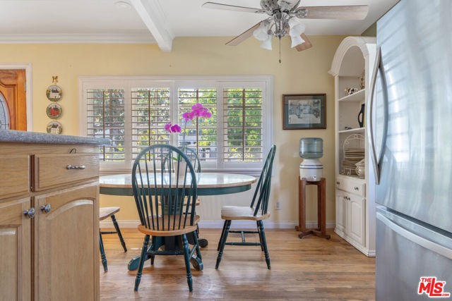 4436 Stansbury Avenue, Sherman Oaks CA: https://media.crmls.org/mediaz/17aa6b42-4e95-4e7b-8de8-78f762df591d.jpg