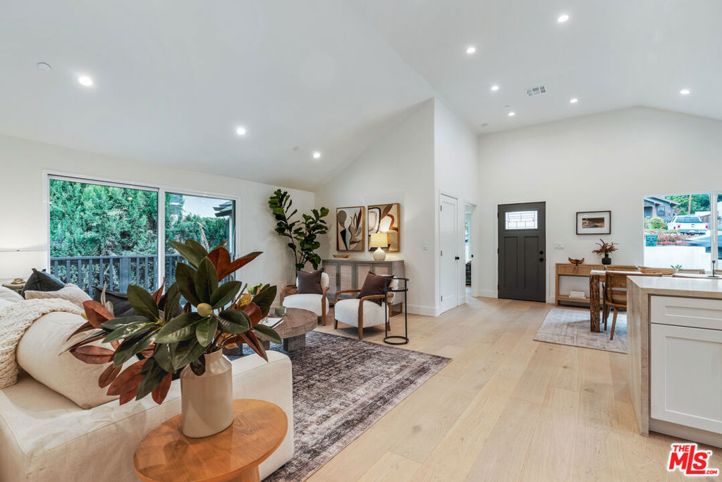 225 N Lima Street Sierra Madre img 33