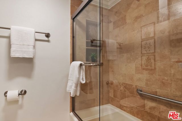 1011 5th Street, Santa Monica CA: https://media.crmls.org/mediaz/17aaeeee-a071-4351-a644-c36dff47335a.jpg
