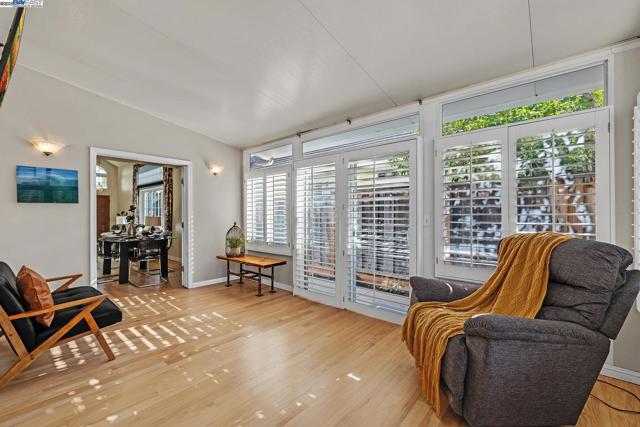 2864 El Capitan Dr, Pleasanton CA: https://media.crmls.org/mediaz/17abcc4e-bd23-414b-a0ff-0a02699ea793.jpg