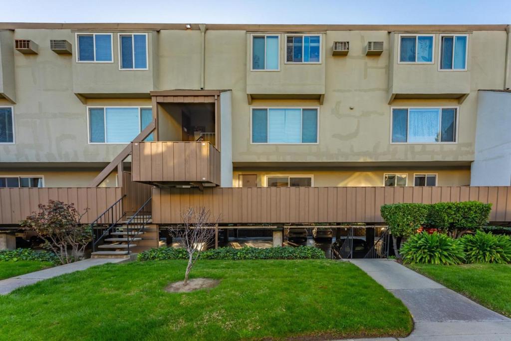 410 Auburn Way #19