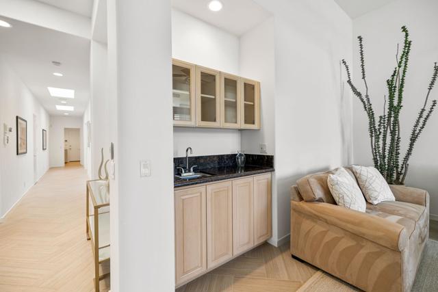 479 Desert Holly Drive, Palm Desert, CA 92211