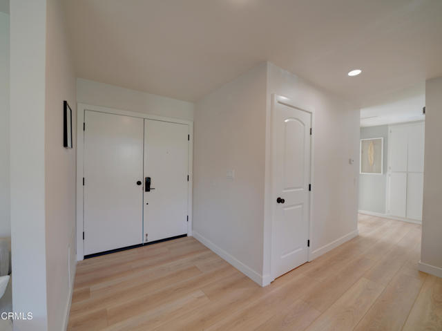 Detail Gallery Image 21 of 37 For 29047 Ironwood Ln, Saugus,  CA 91390 - 3 Beds | 3/1 Baths