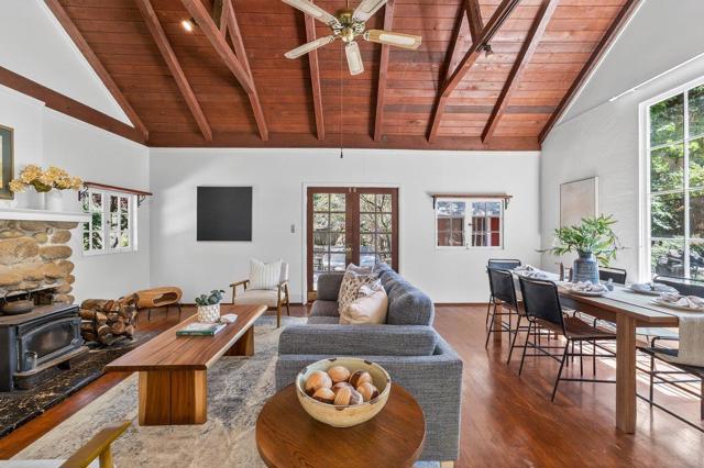 11 Southbank Road, Carmel Valley CA: https://media.crmls.org/mediaz/17ace7cd-221b-4c61-84c3-d2c32cb7aac0.jpg