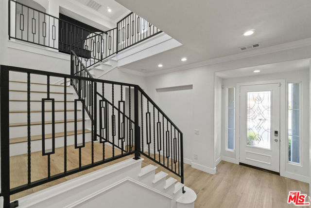 Image 15 of 52 For 8639 Edelweiss Drive