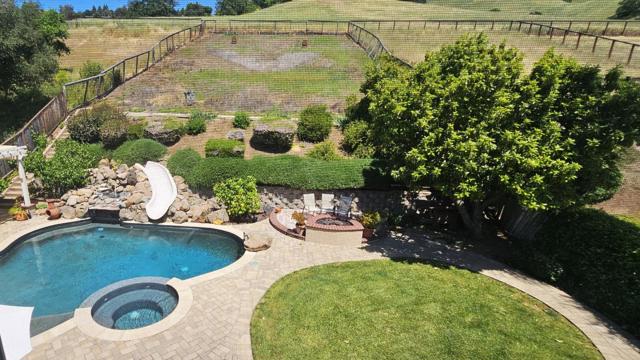 2773 Mira Bella Circle, Morgan Hill CA: https://media.crmls.org/mediaz/17adb4c1-ef84-439c-a4d8-a666568cbea8.jpg