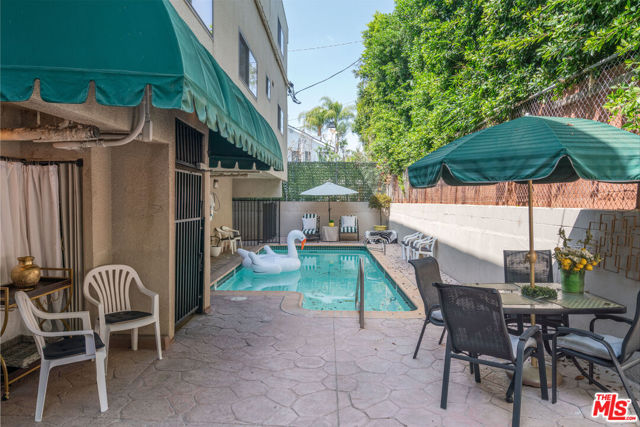 4544 Colbath Avenue photo 5