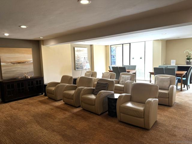 1885 Diamond St, San Diego CA: https://media.crmls.org/mediaz/17ae100c-5458-4848-9a01-a13d0b0f893f.jpg