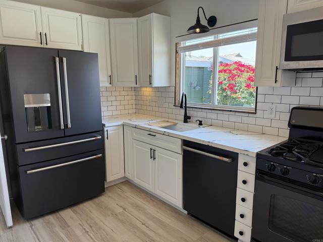 4007 Manzanita Drive, San Diego CA: https://media.crmls.org/mediaz/17ae206c-54a5-4f0c-a5c5-a5ff256314cd.jpg