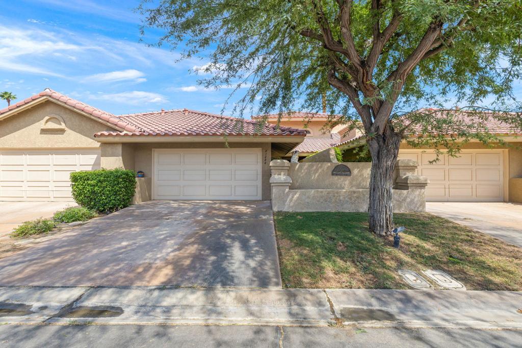 41484 Woodhaven Drive Drive W