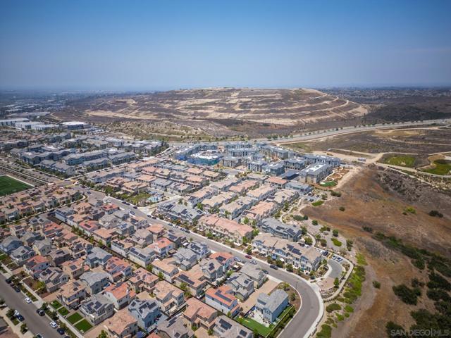 1257 Calle Datura, Chula Vista CA: https://media.crmls.org/mediaz/17ae5e4a-81e9-47a9-94e2-46bf7721cad3.jpg