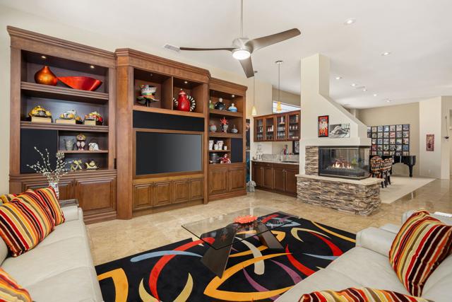 1 Birkdale Circle, Rancho Mirage CA: https://media.crmls.org/mediaz/17ae5f1b-d194-496f-889d-850f23e282ea.jpg