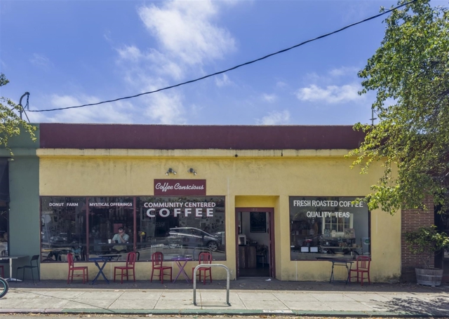 Image 43 of 49 For 1447 Kains Ave