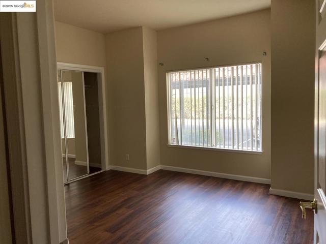 297 Tradewinds DR, San Jose CA: https://media.crmls.org/mediaz/17aeddc9-8760-4e38-a1ad-7379f62eca0f.jpg