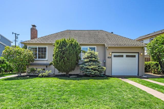 1096 Hawthorne Drive, San Mateo CA: https://media.crmls.org/mediaz/17af4b10-770a-45e9-87c1-1f4c98496030.jpg
