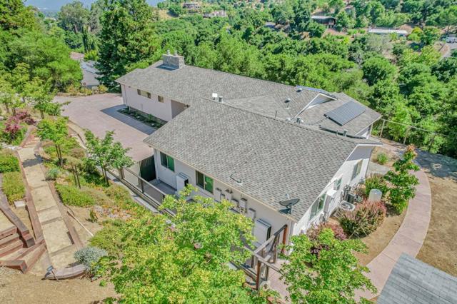 21298 Maria Lane, Saratoga CA: https://media.crmls.org/mediaz/17af5bee-5e04-424c-b2aa-1a1bc7c0843c.jpg