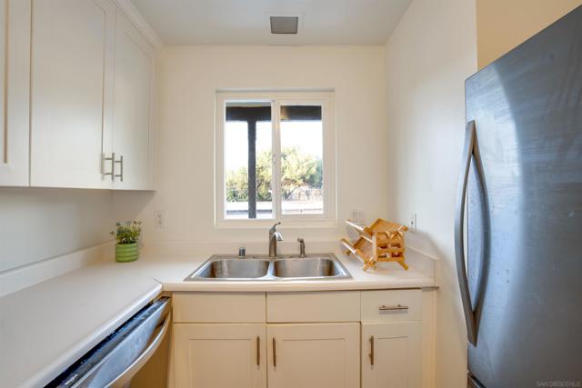 Image 11 of 24 For 820 Encinitas Blvd  203