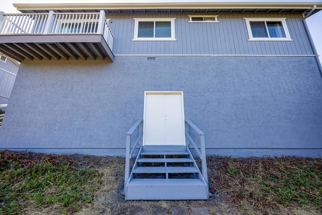 1180 Evelyn St, San Diego CA: https://media.crmls.org/mediaz/17af8a74-6a86-4209-92c1-8347d4d06ebd.jpg