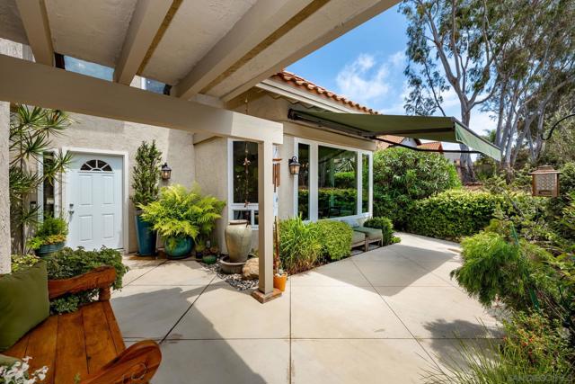 2708 Grove Ave, Carlsbad CA: https://media.crmls.org/mediaz/17b080c9-0149-4dbd-9b4f-1778c018bd54.jpg