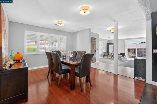 2173 Madrone Dr, Fairfield CA: https://media.crmls.org/mediaz/17b092c8-b78c-4375-8129-5c6f50d7aab7.jpg