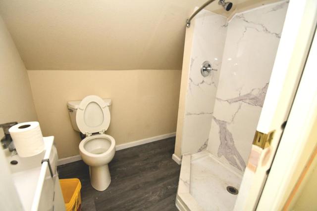 3306 Market Street, Emeryville CA: https://media.crmls.org/mediaz/17b0b3ab-1596-4f8c-91e0-b755f2ab1c4a.jpg