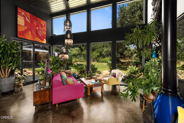 12293 Topa Lane, Santa Paula CA: https://media.crmls.org/mediaz/17b0e4fc-905d-4435-89d7-4566e8f45b4b.jpg