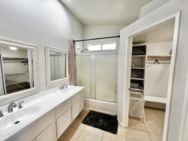 82222 Pinyon Avenue, Indio CA: https://media.crmls.org/mediaz/17b11ba7-0c33-4e93-8887-a19c0c0f8f6c.jpg